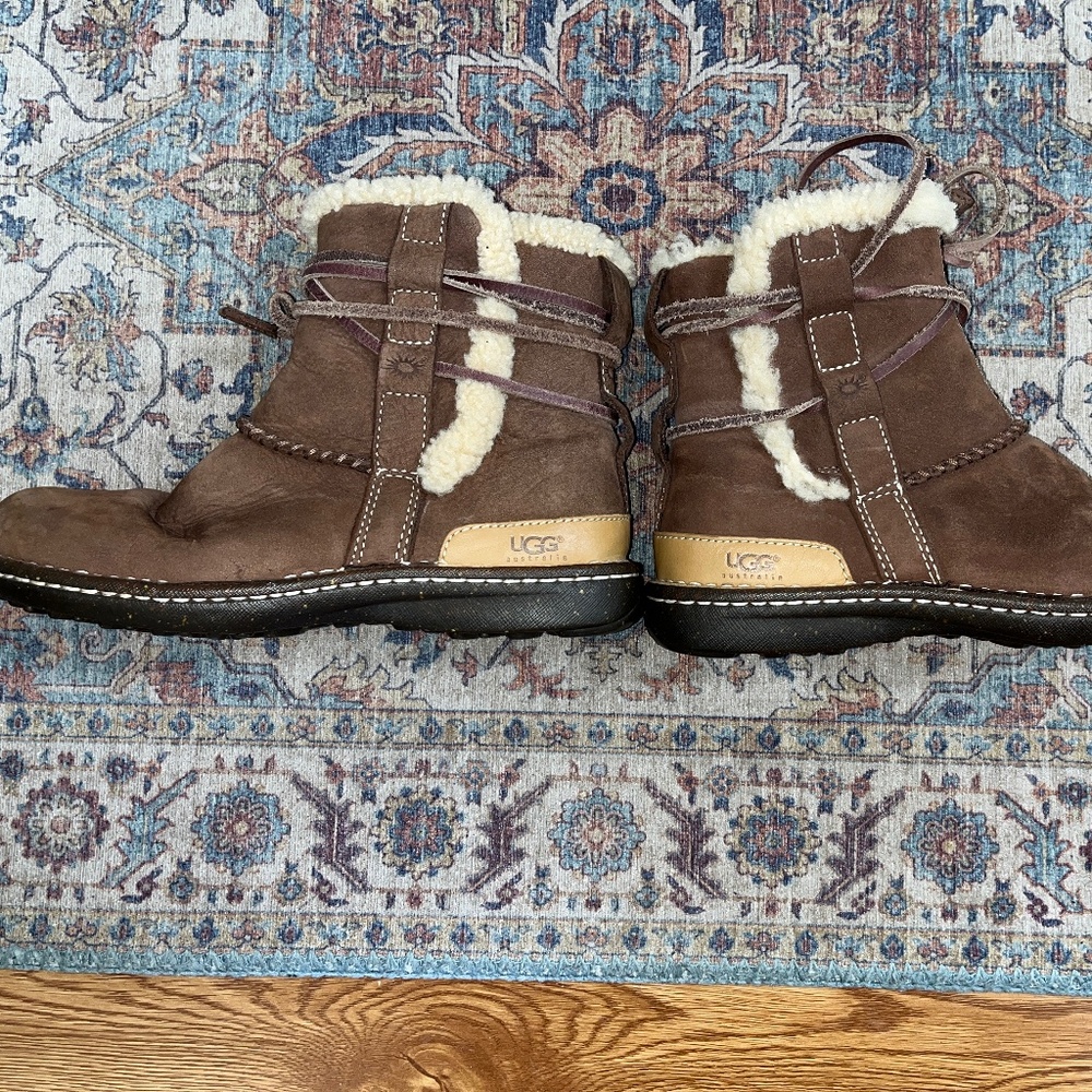 UGG Booties (7), Australia 5587 Brown Suede Leather Sheepskin - Picture 15 of 16